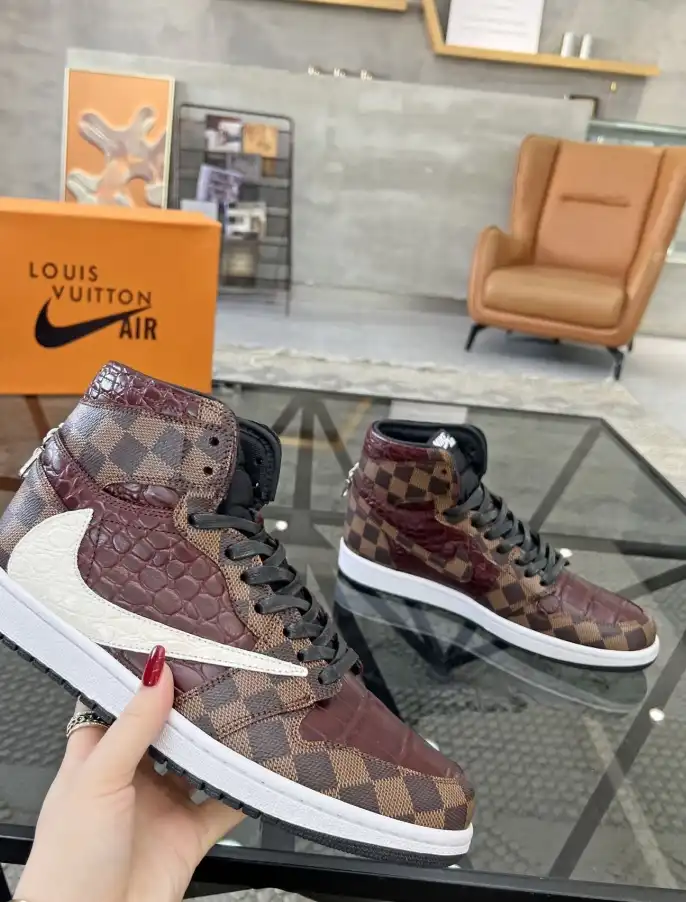 hype Louis Vuitton Sneakers