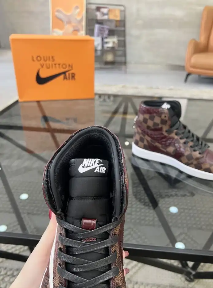 hype Louis Vuitton Sneakers