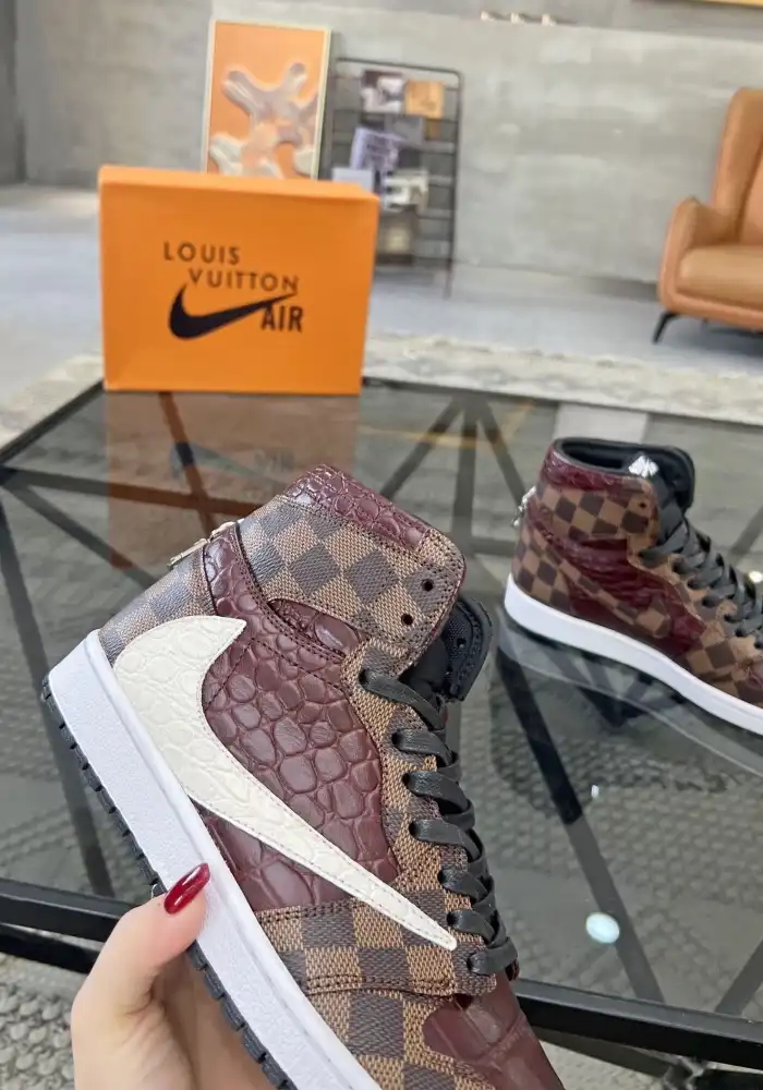 hype Louis Vuitton Sneakers