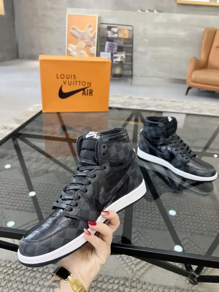 hype Louis Vuitton Sneakers