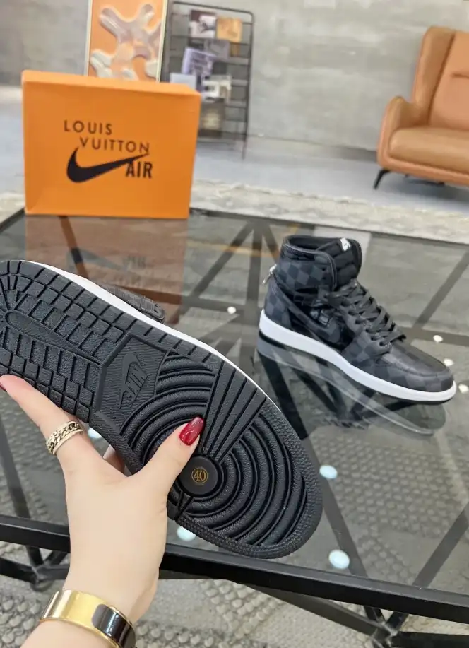 hype Louis Vuitton Sneakers