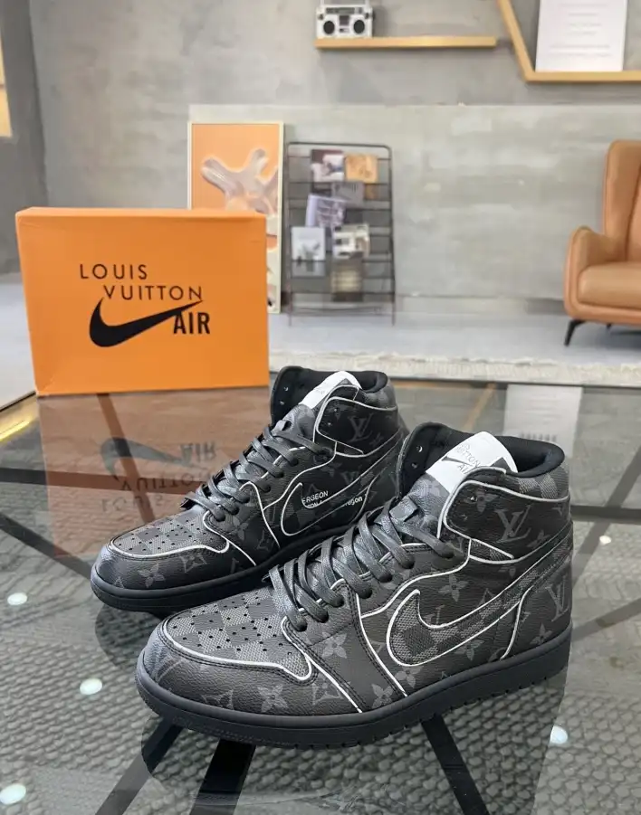 hype Louis Vuitton Sneakers