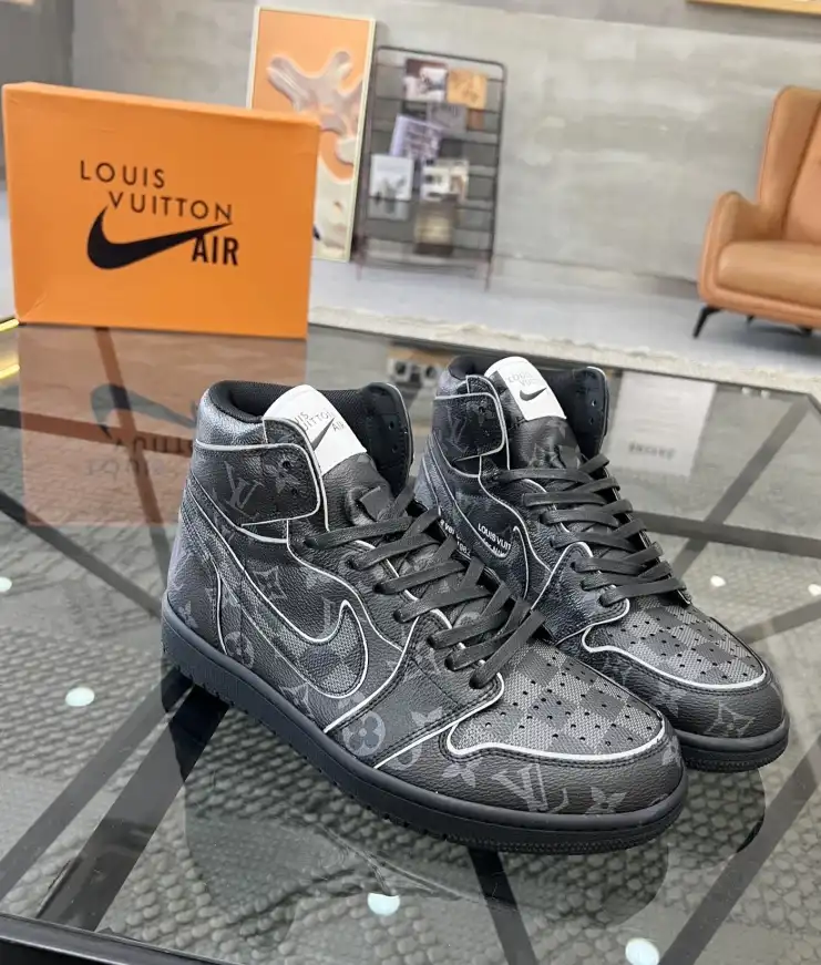 hype Louis Vuitton Sneakers