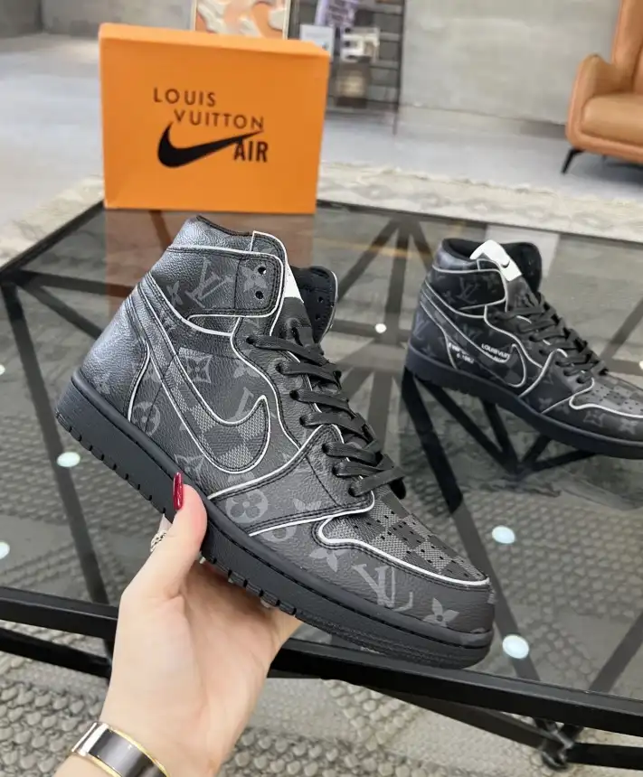 hype Louis Vuitton Sneakers