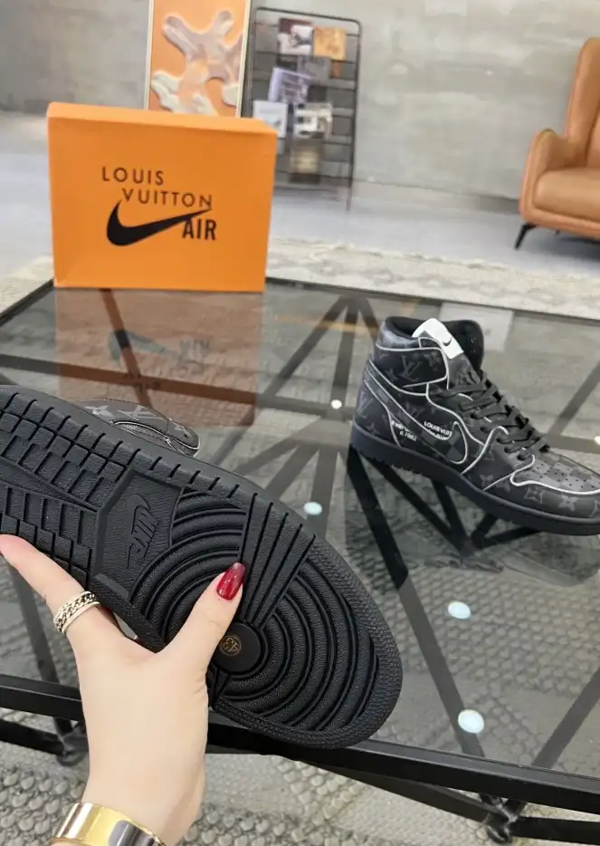 hype Louis Vuitton Sneakers