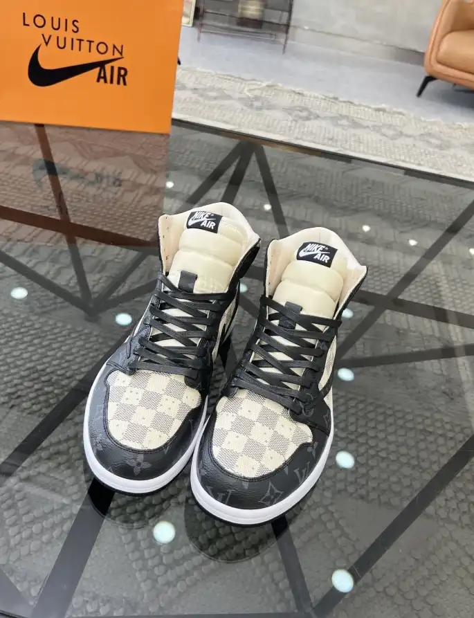 hype Louis Vuitton Sneakers