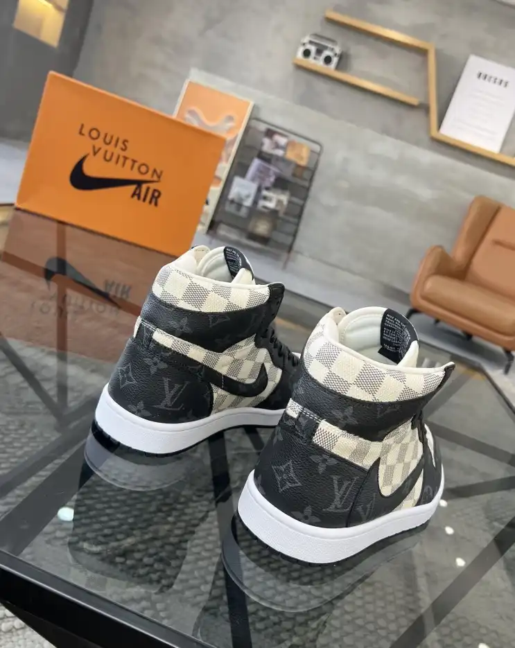 hype Louis Vuitton Sneakers