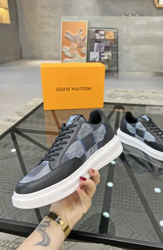 hype Louis Vuitton Sneakers