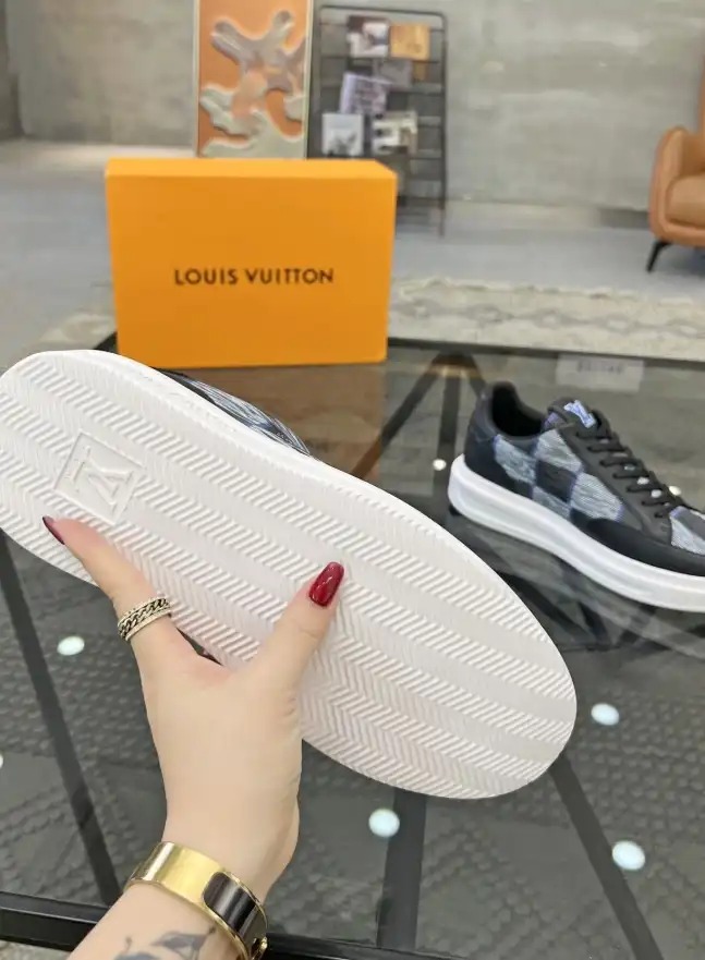 hype Louis Vuitton Sneakers