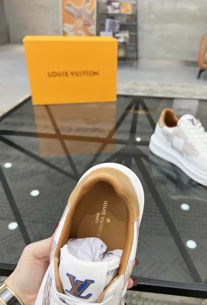 hype Louis Vuitton Sneakers