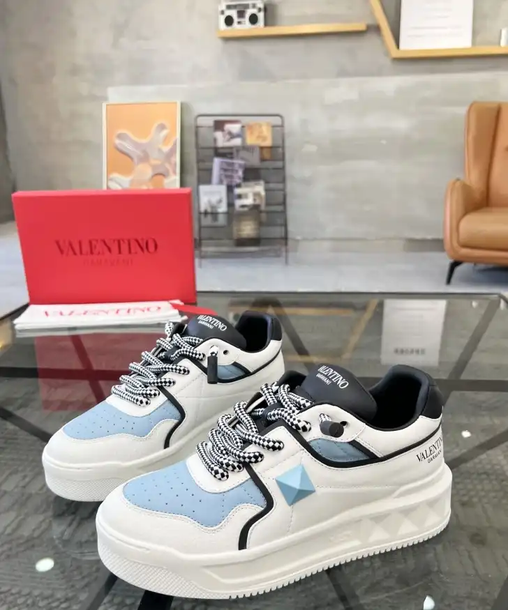 hype Valentino Sneakers