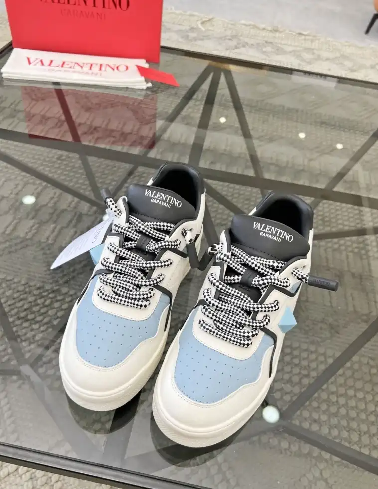 hype Valentino Sneakers