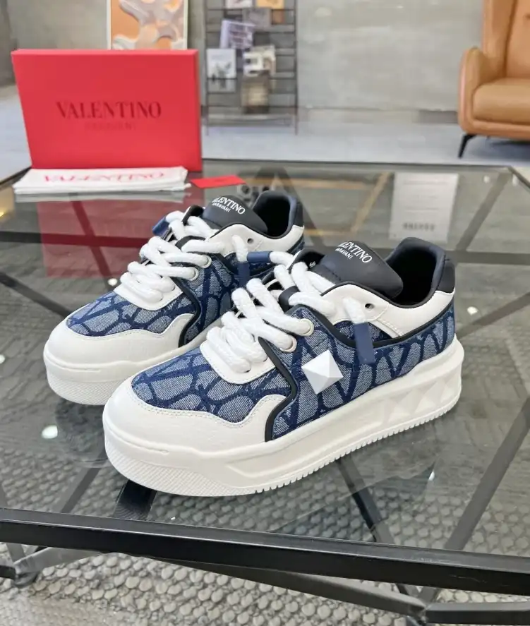 hype Valentino Sneakers