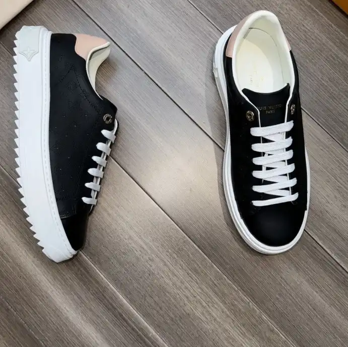 hype Louis Vuitton Sneakers