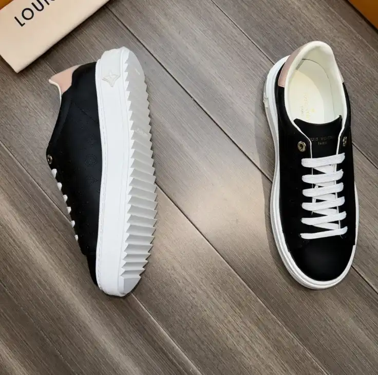 hype Louis Vuitton Sneakers