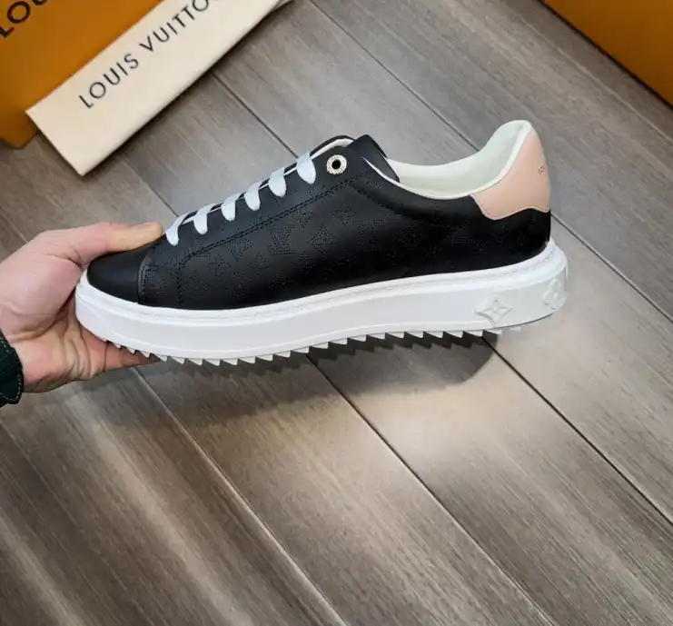 hype Louis Vuitton Sneakers