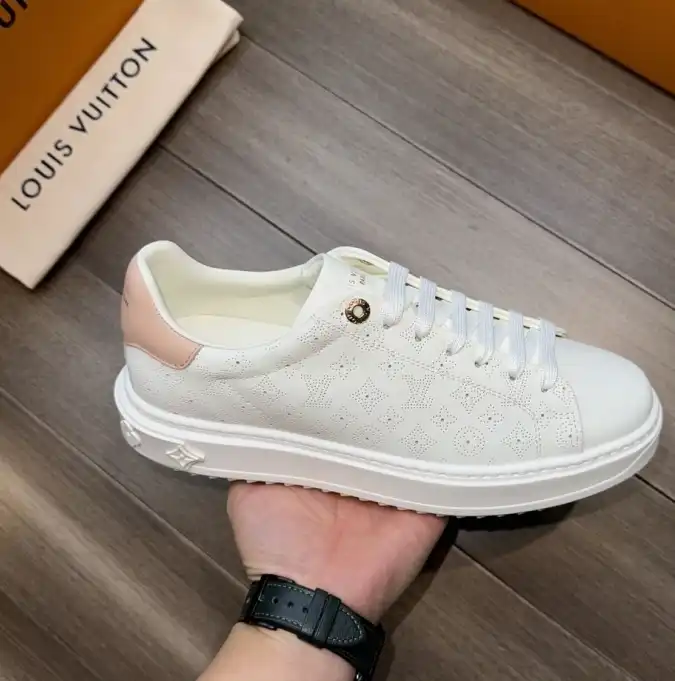 hype Louis Vuitton Sneakers