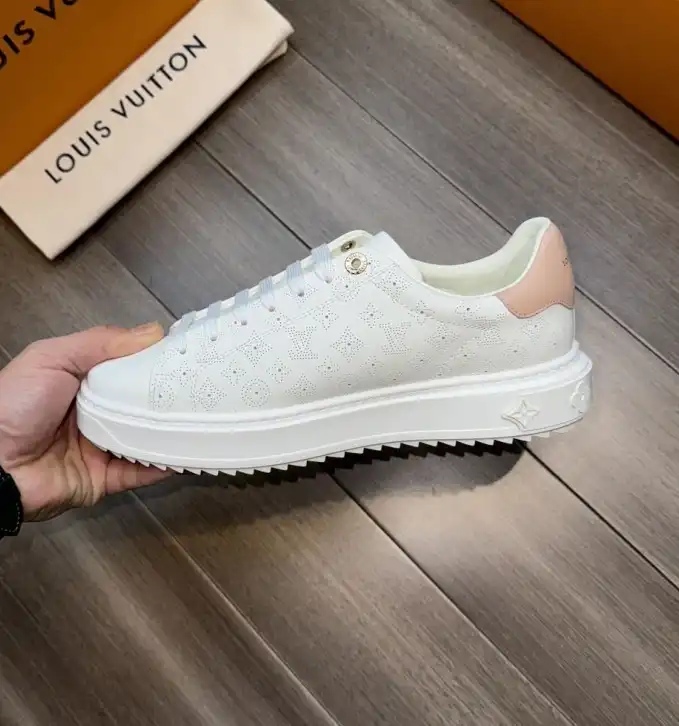 hype Louis Vuitton Sneakers