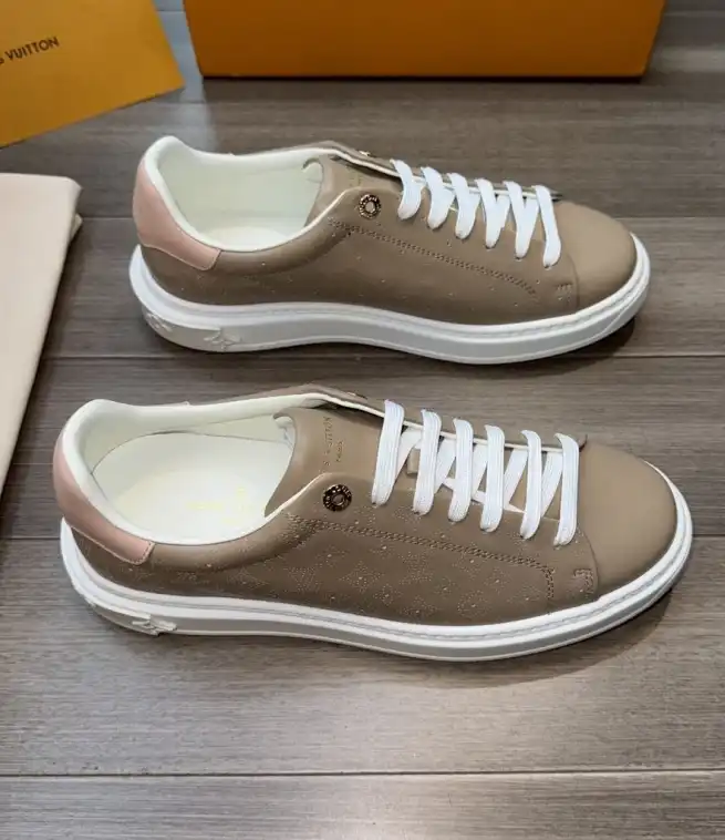 hype Louis Vuitton Sneakers