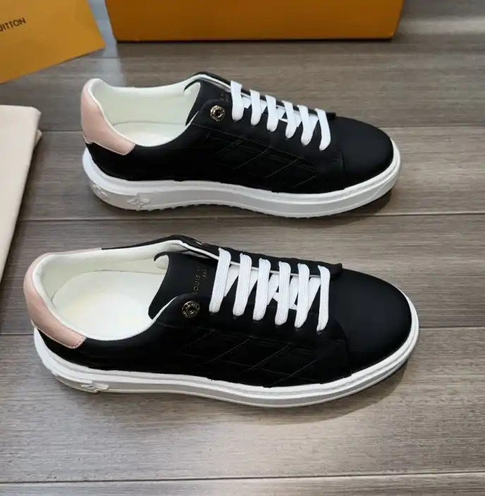 hype Louis Vuitton Sneakers