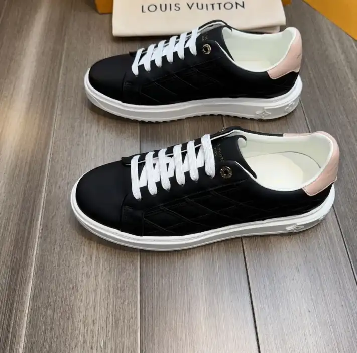 hype Louis Vuitton Sneakers