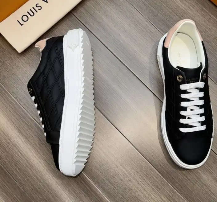 hype Louis Vuitton Sneakers