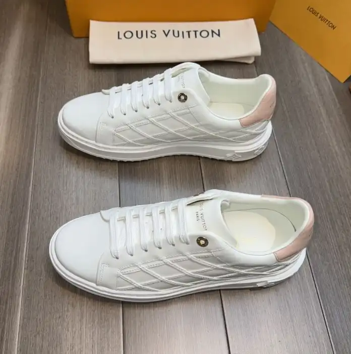 hype Louis Vuitton Sneakers