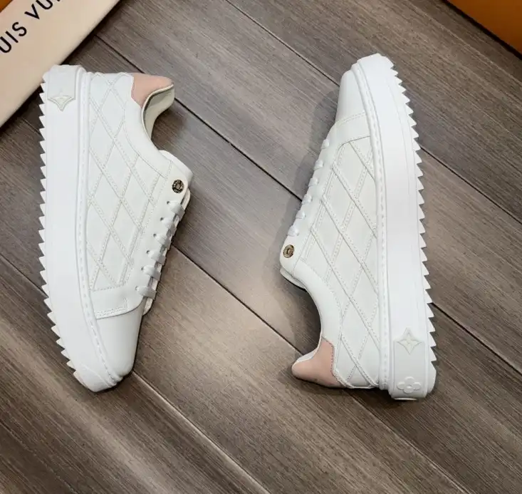 hype Louis Vuitton Sneakers