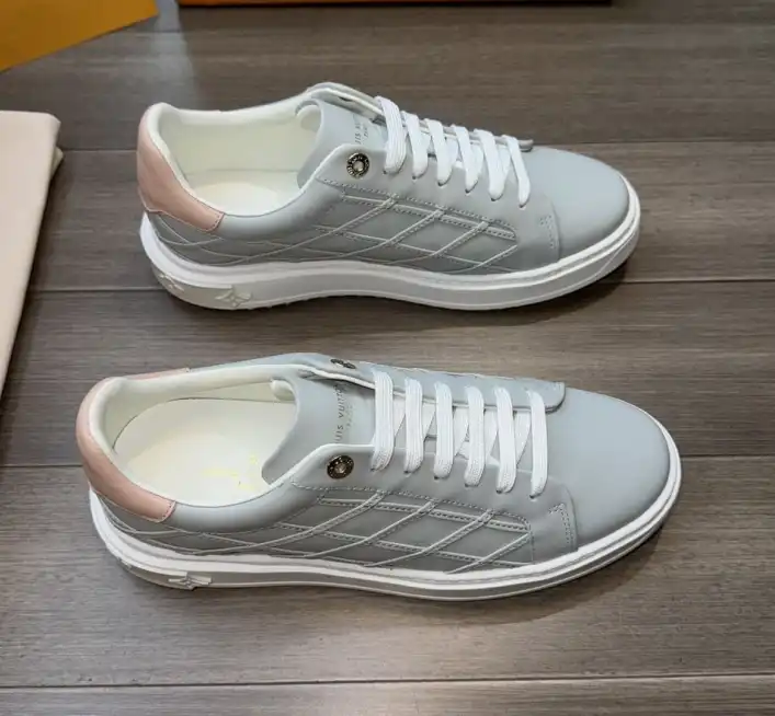 hype Louis Vuitton Sneakers