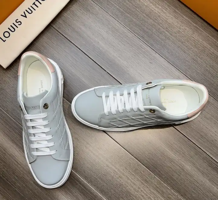 hype Louis Vuitton Sneakers