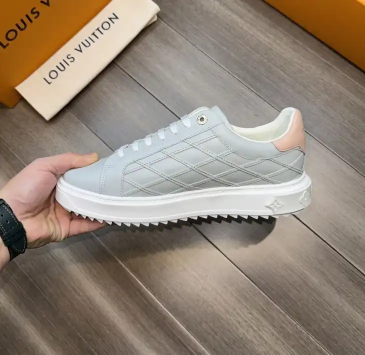 hype Louis Vuitton Sneakers