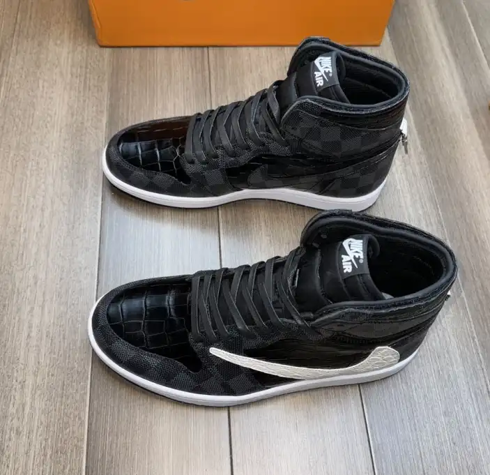 hype Louis Vuitton Sneakers