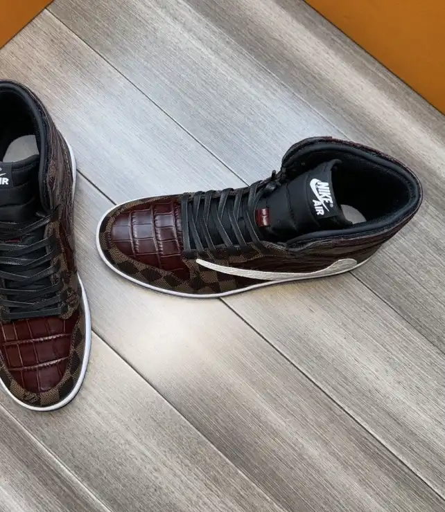 hype Louis Vuitton Sneakers