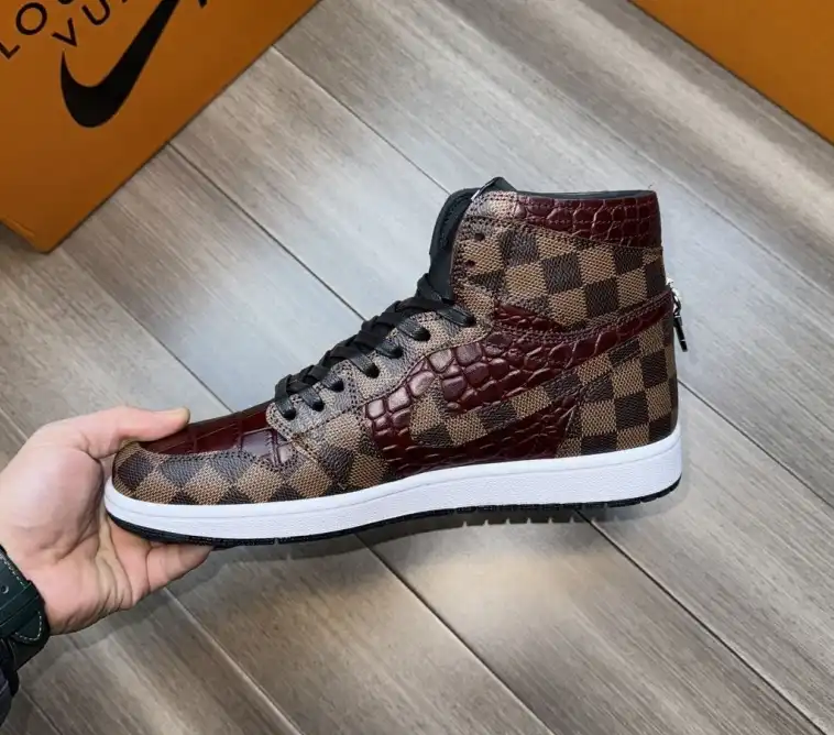 hype Louis Vuitton Sneakers