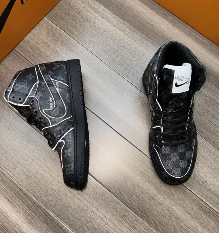 hype Louis Vuitton Sneakers