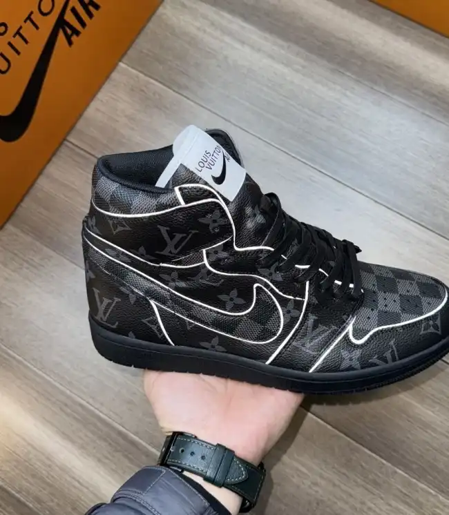 hype Louis Vuitton Sneakers