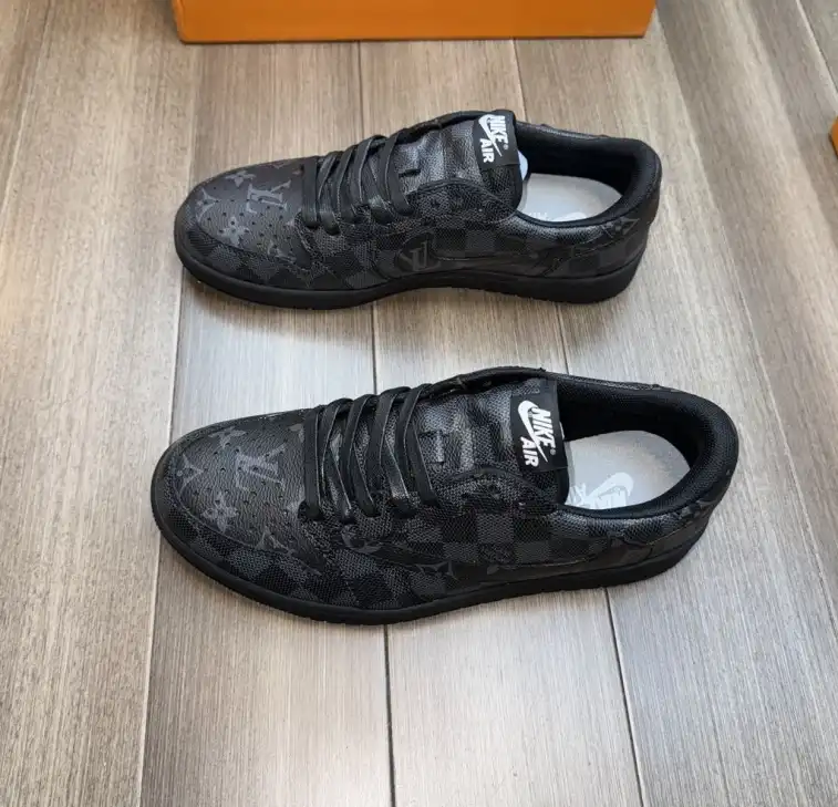 hype Louis Vuitton Sneakers