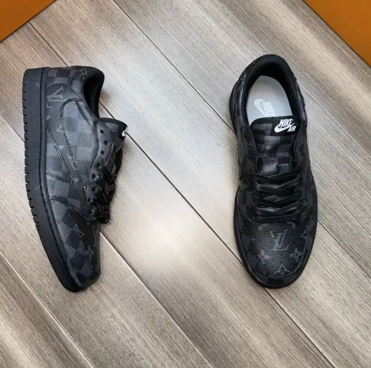 hype Louis Vuitton Sneakers