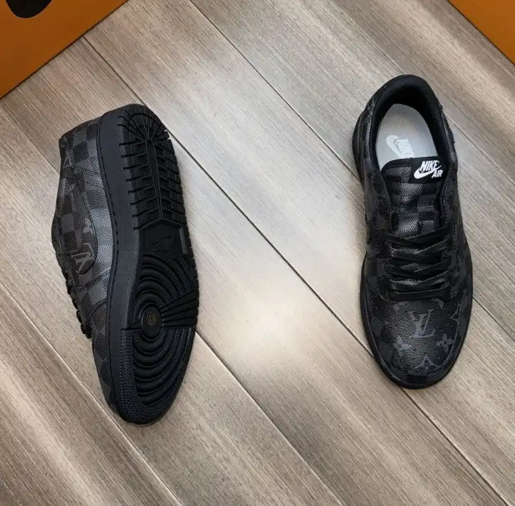 hype Louis Vuitton Sneakers