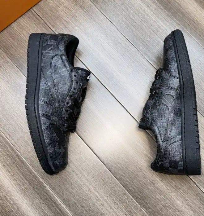 hype Louis Vuitton Sneakers