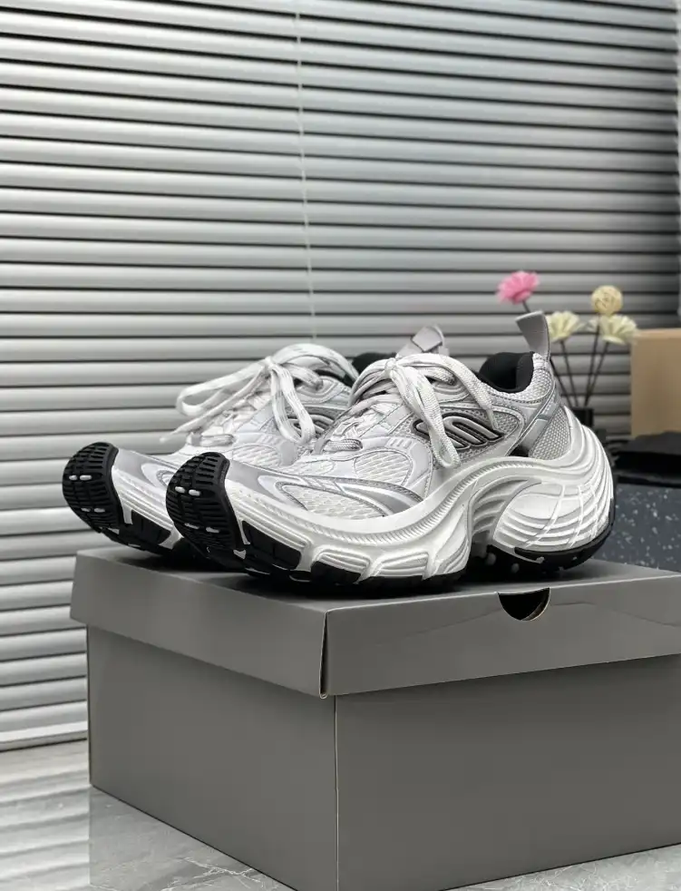 hype Balenciaga Sneakers