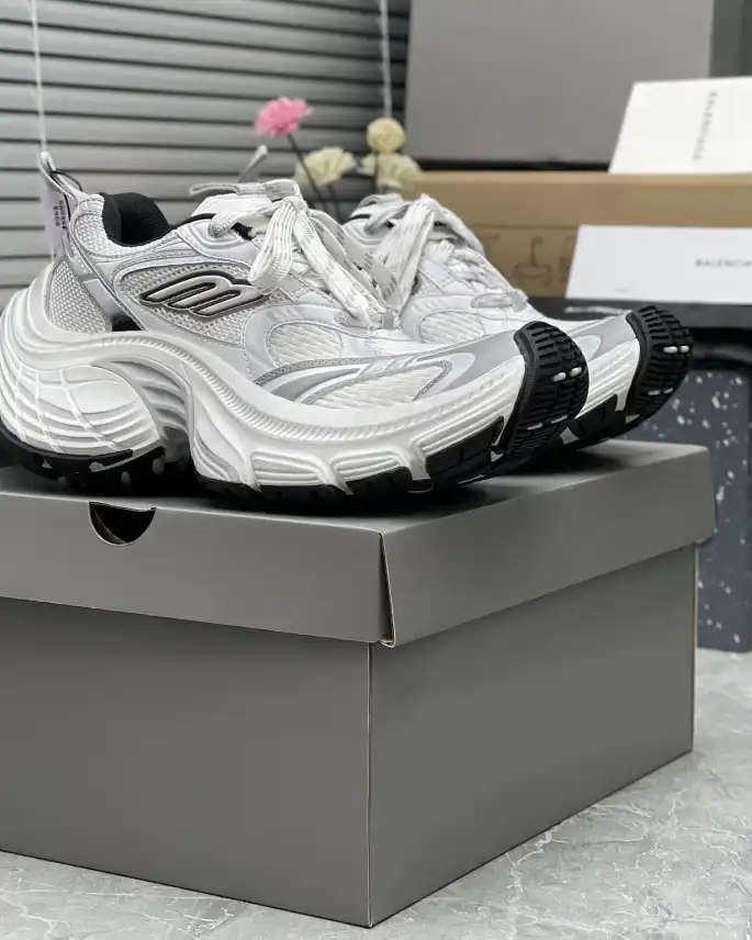 hype Balenciaga Sneakers