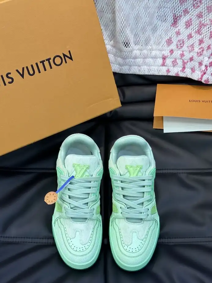 hype Louis Vuitton Sneakers