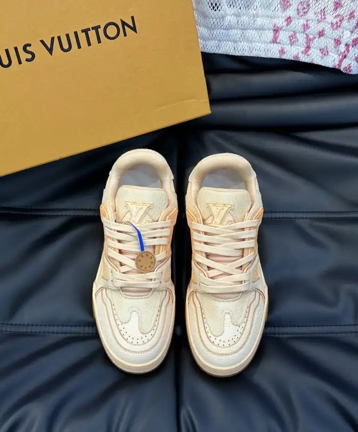 hype Louis Vuitton Sneakers