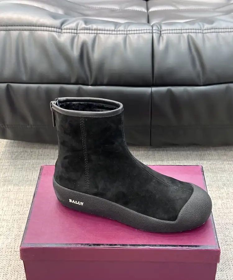 hype Burberry Boots