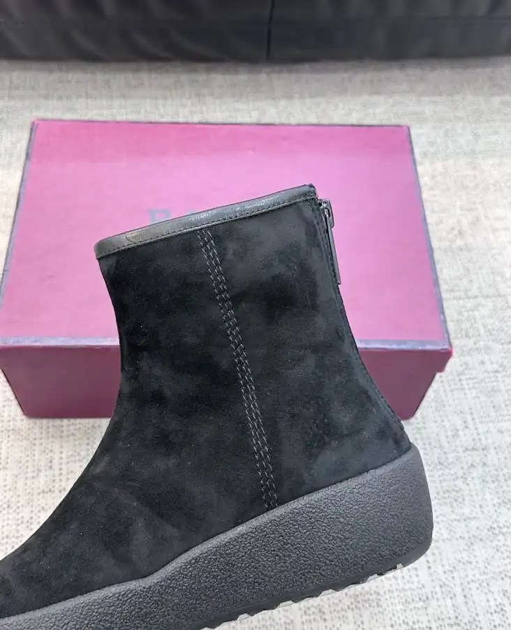 hype Burberry Boots