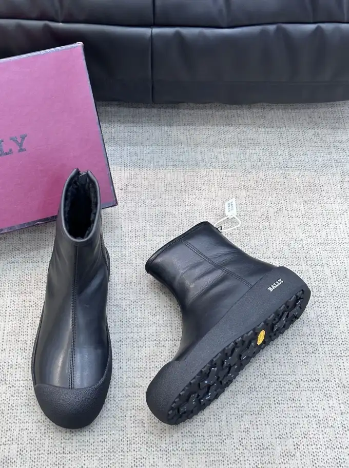 hype Burberry Boots