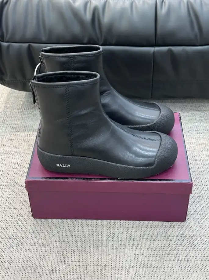 hype Burberry Boots