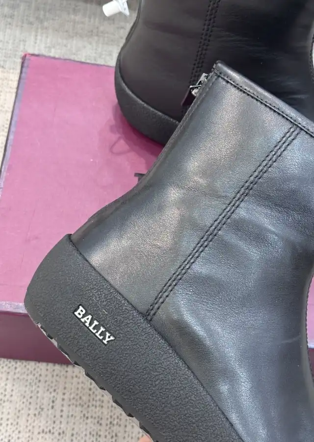 hype Burberry Boots