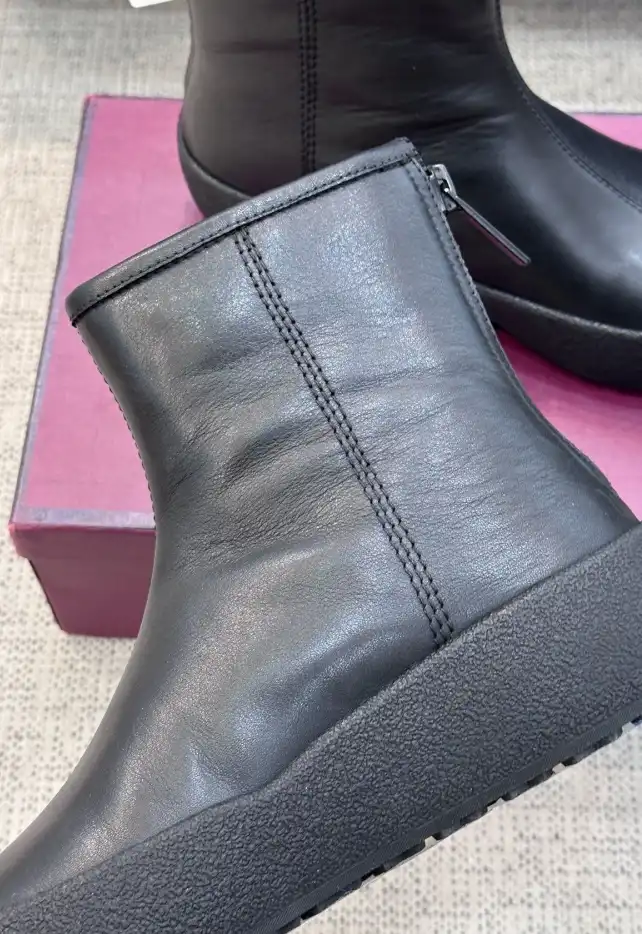 hype Burberry Boots